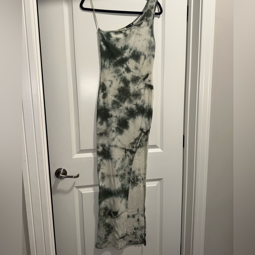 FashionNova TieDye dress